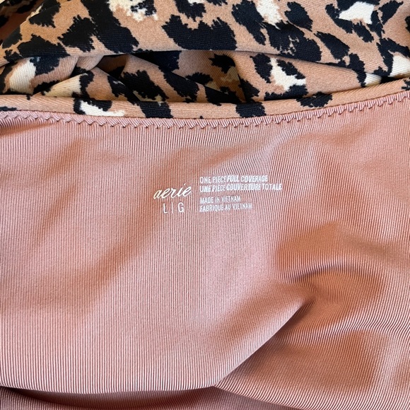 Aerie one piece L - Picture 4 of 5